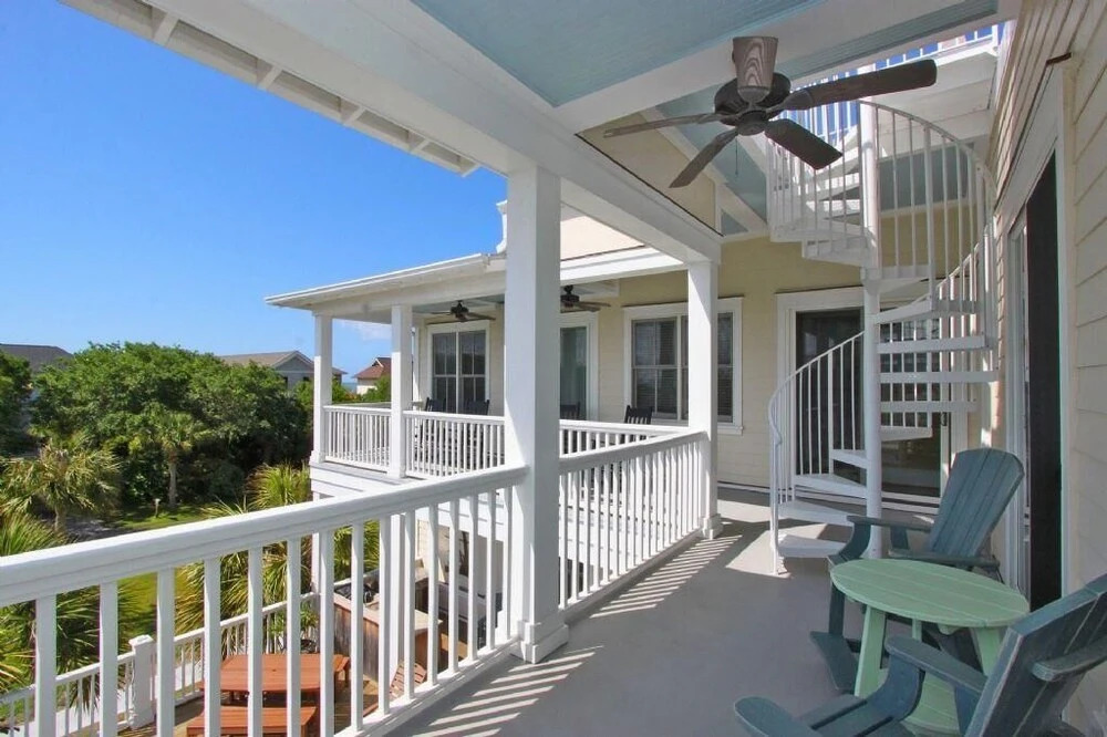 1 Palm Court