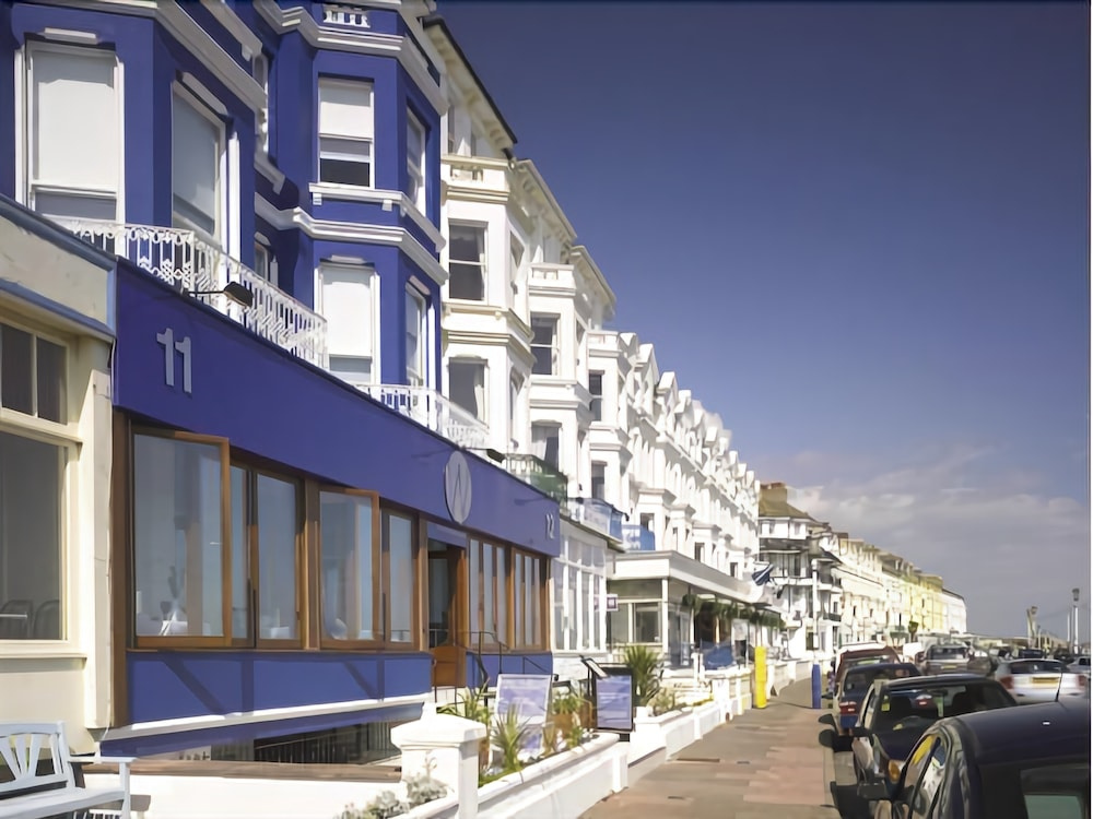 Port Hotel