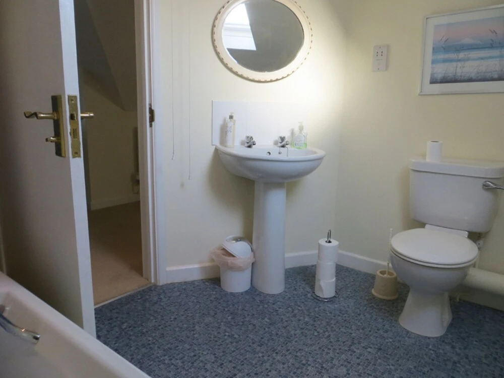 Westmead. Chalet Bungalow