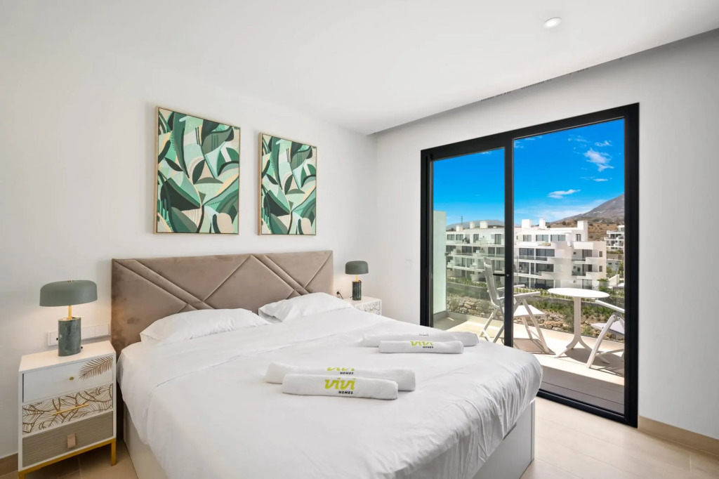 Yara In Fuengirola With 3 Bedrooms And 2 Bathrooms