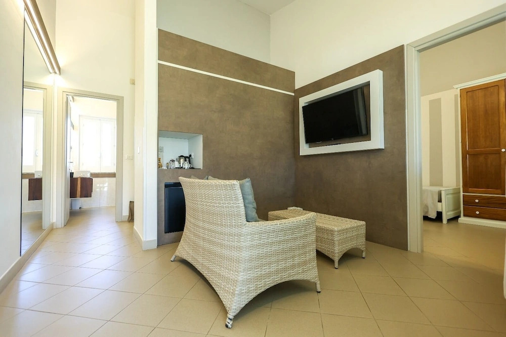 Capo Vaticano Suites