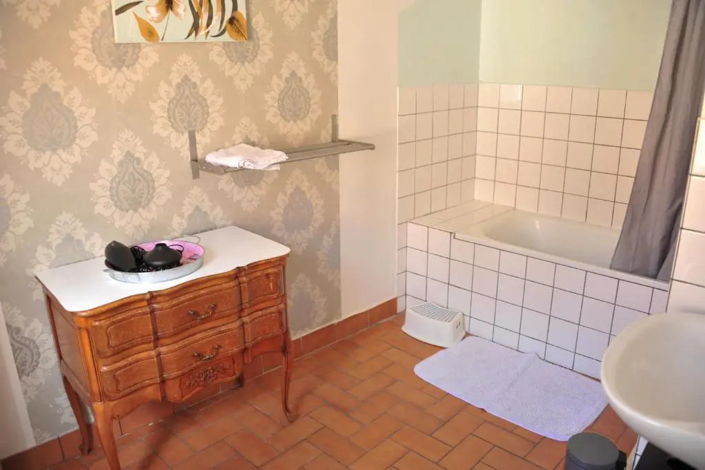 Logement Au Calme F2