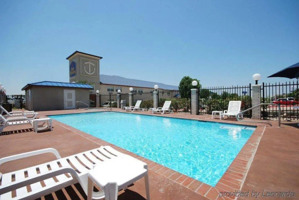 Best Western Plus Lake Worth Inn & Suites