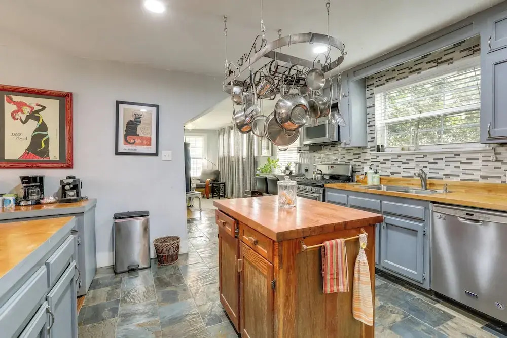 2 Mi to Lsu: Mid City Home w/ Yard & Patio!