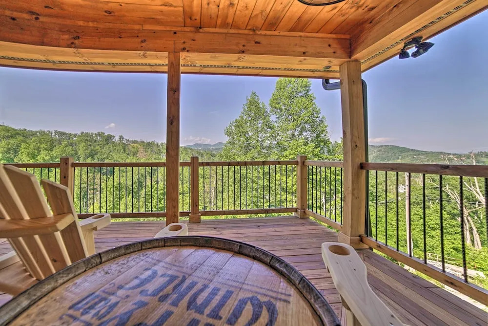 Spacious Mountain Retreat w/ Hot Tub + Views!