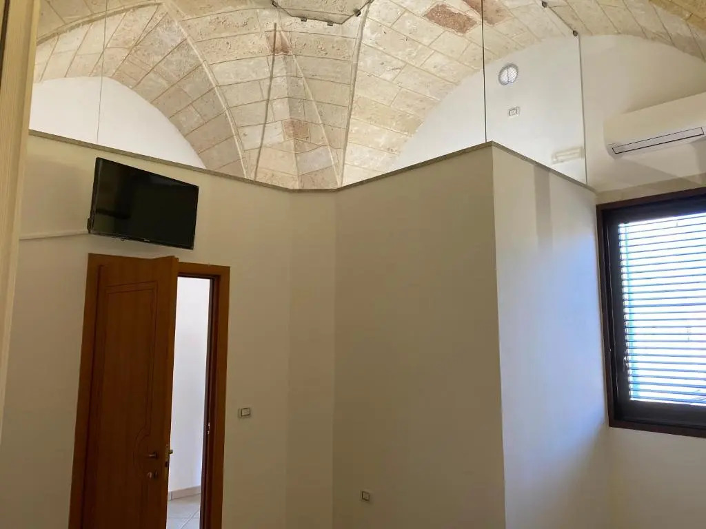 Corte Cavallotti 7