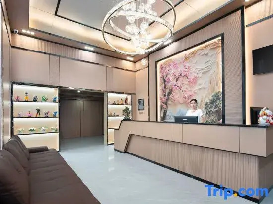 Happy Smart Hotel