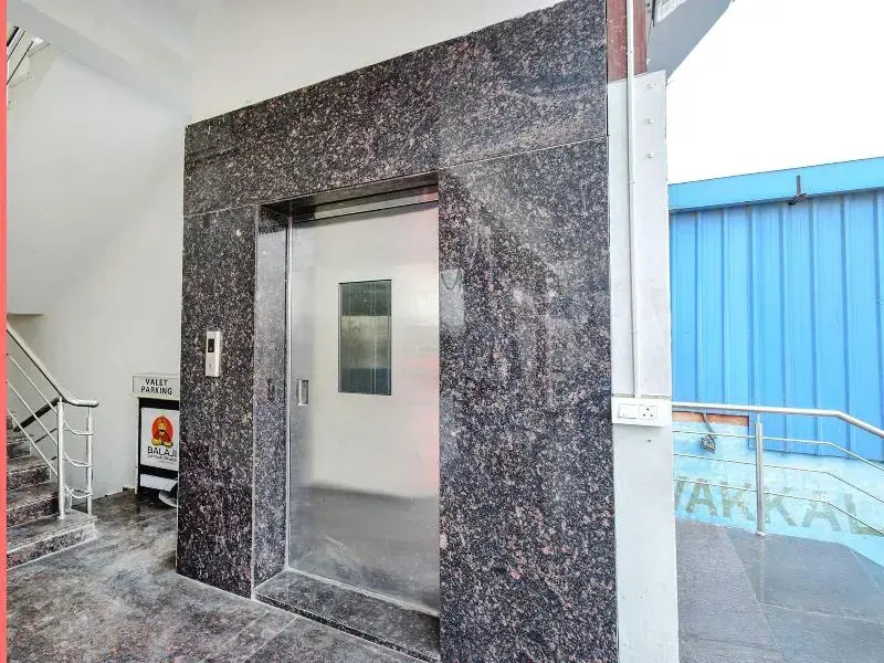 Fabhotel Narsingi