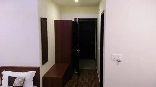 aster inn - near Taj Mahal