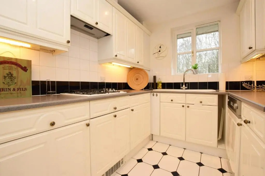Luxury top Floor 2BD Apartment Apsley