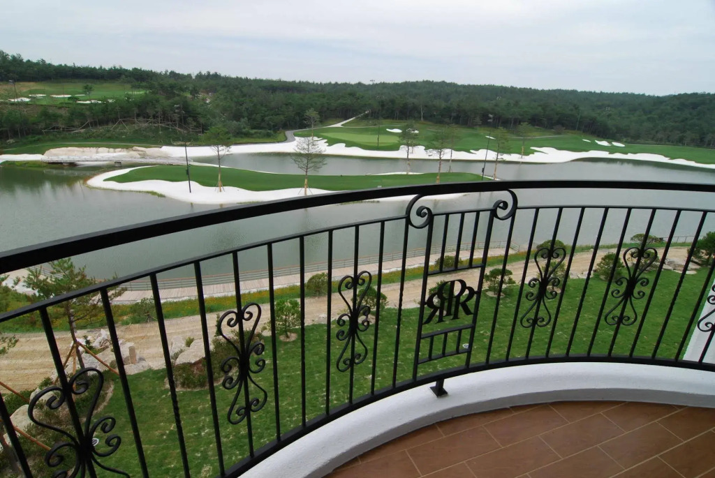 PineRidge Resort