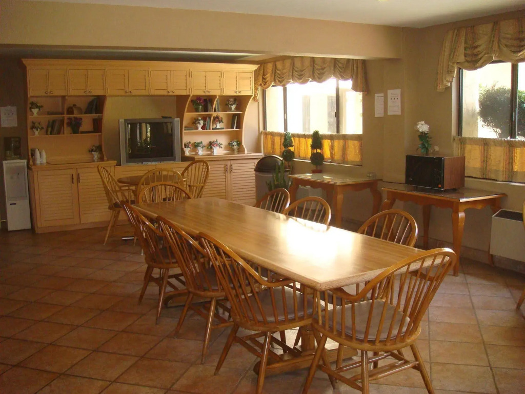 Portside Inn & suites