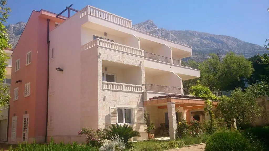 Apartments Tino