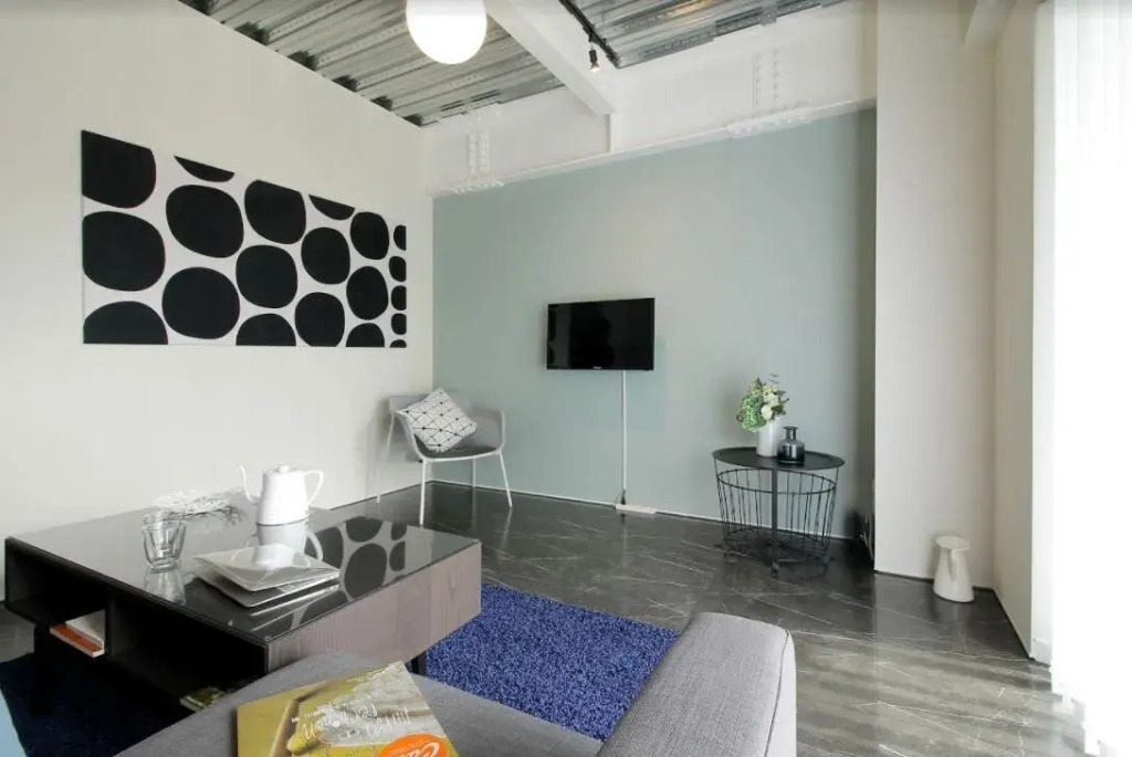 bHotel704 New Apt for 6ppl near PeacePark