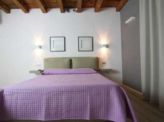 Residenza San Vitale 27 Suite Home