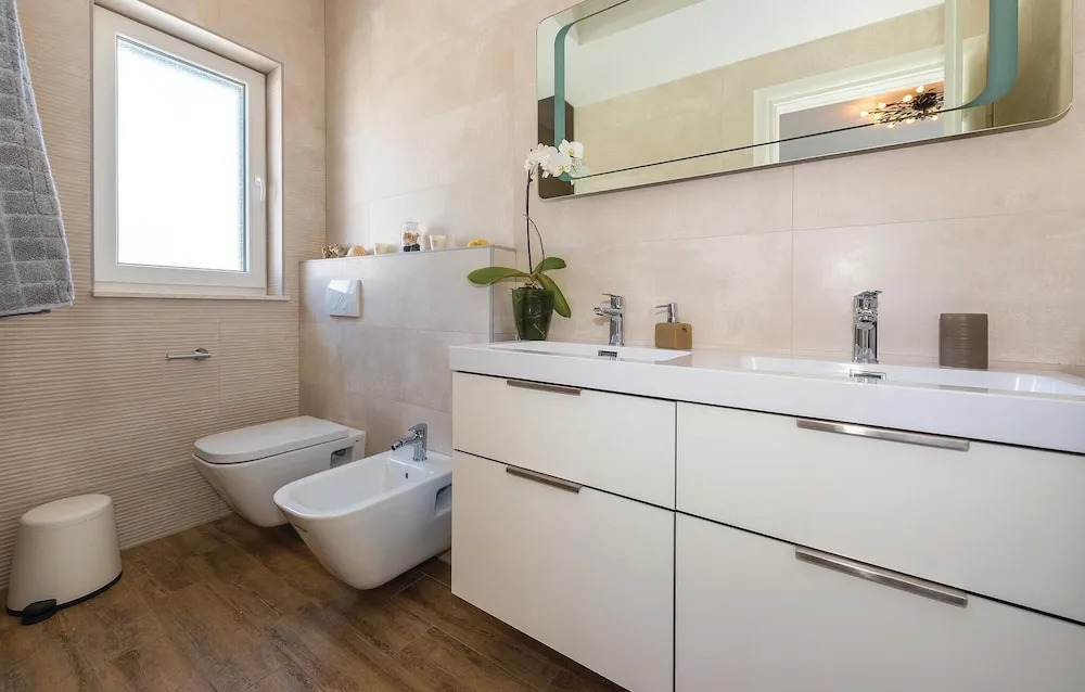 Awesome Home in Sibenik With Wifi and 3 Bedrooms