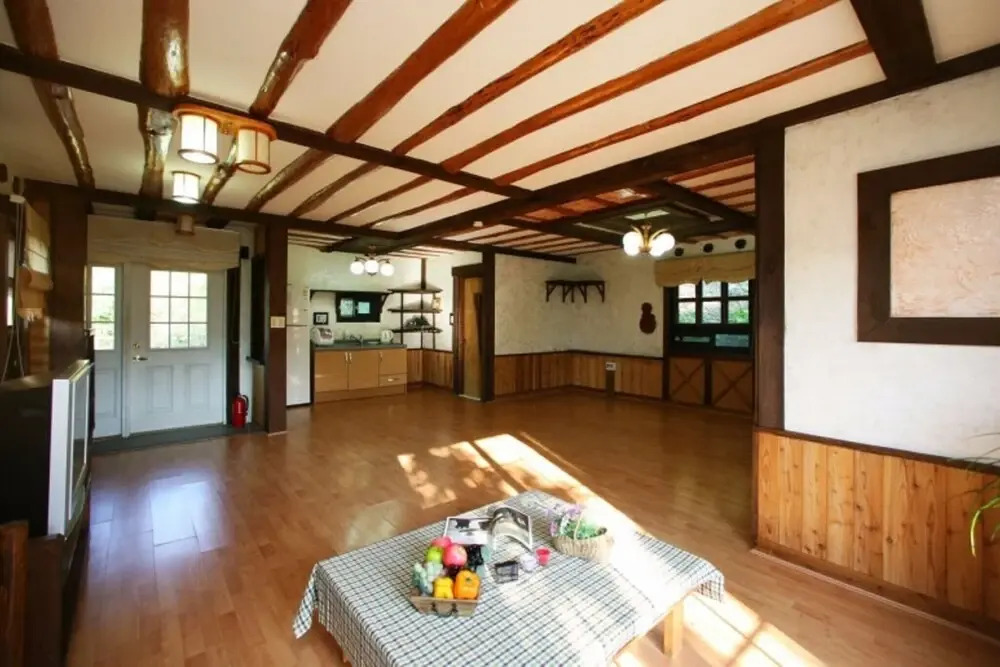 Jeongseon Haetbinnuri Pension