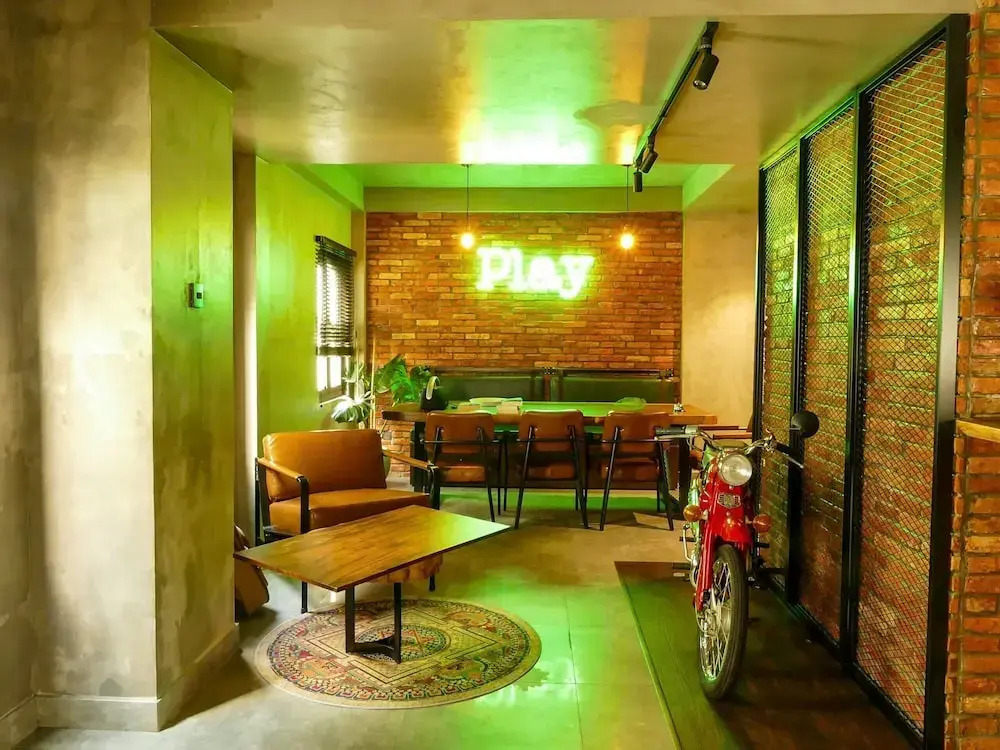 Urban Hotel