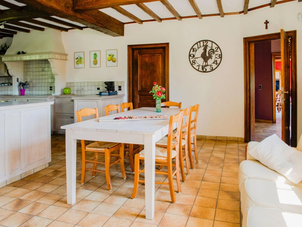 Appealing villa in Bièvre with garden