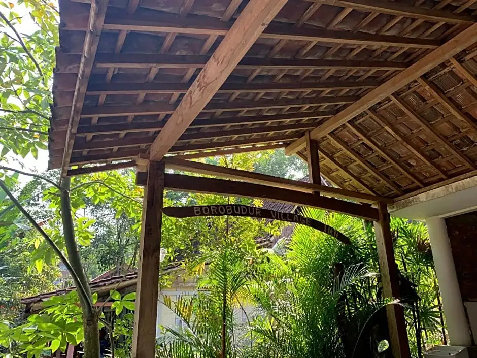 Bu Condro Homestay by Luxury Degree