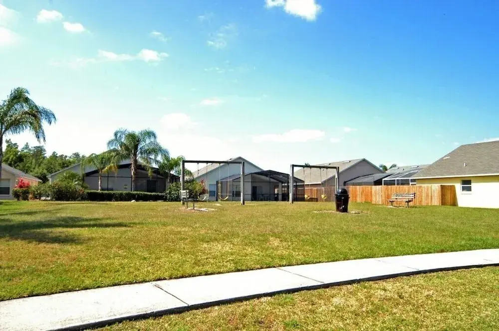 1031 3 Bedroom Pool Home, Eagle Pointe Kissimmee