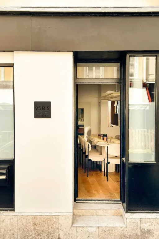 Luxury House With AC - 6bd/12p - Batignolles