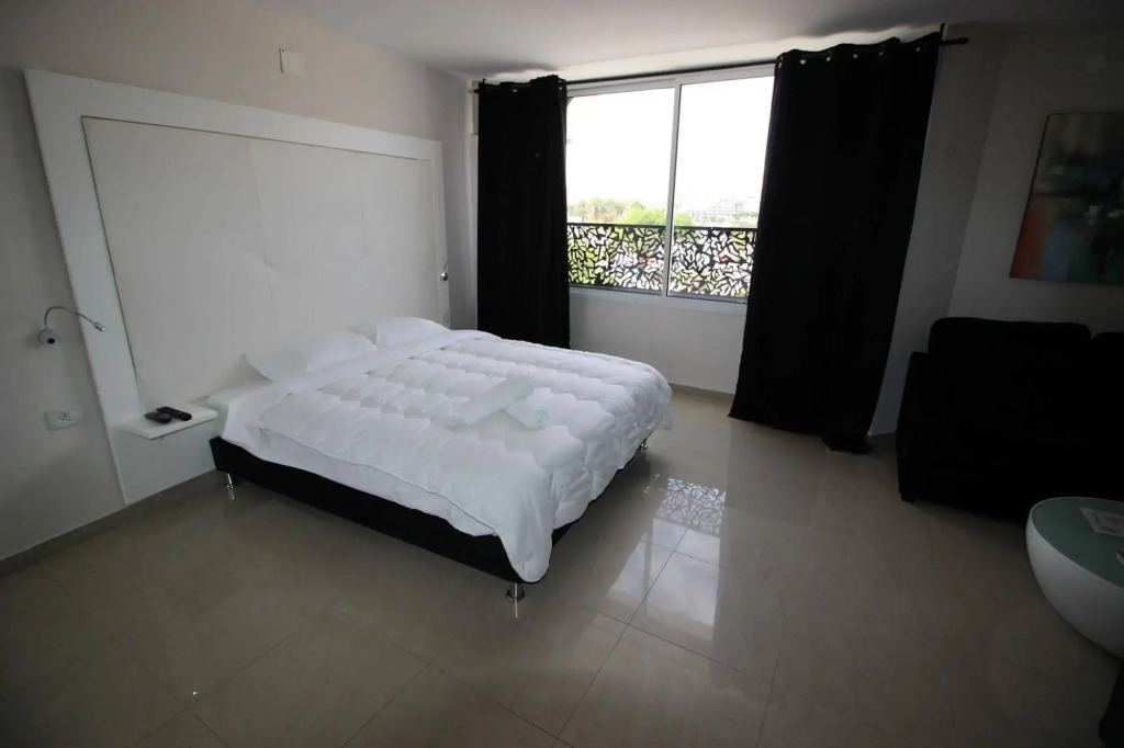 Rich Royal Suites