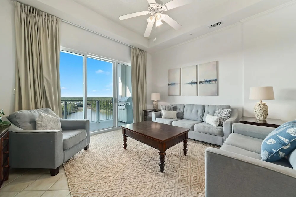 Wharf Resort 917