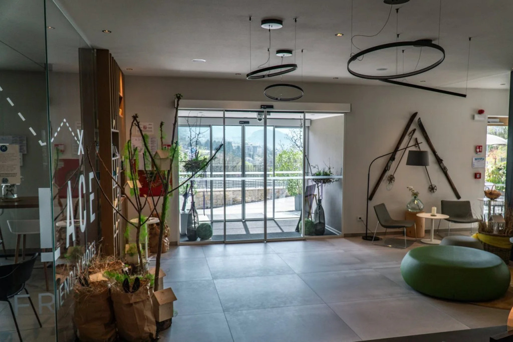 Be Place Adult Friendly Hotel