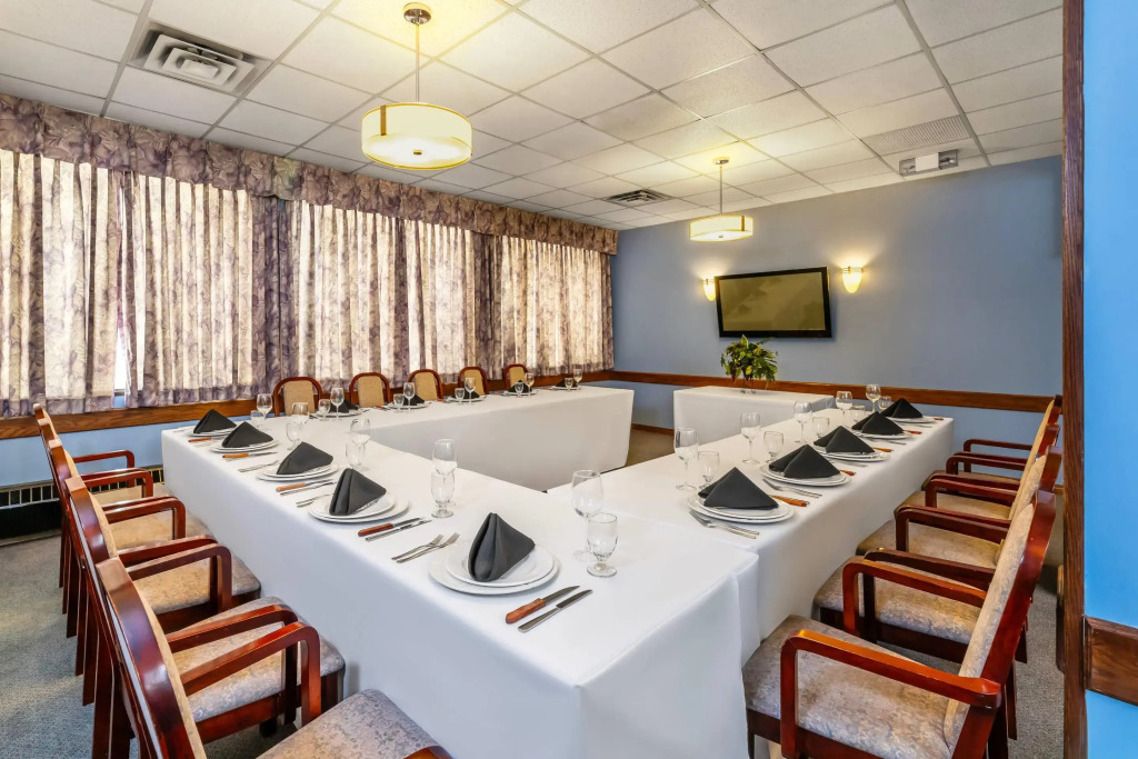 Quality Inn & Suites High Level