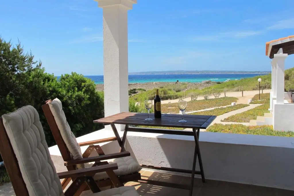 Voga Mari - Astbury Formentera