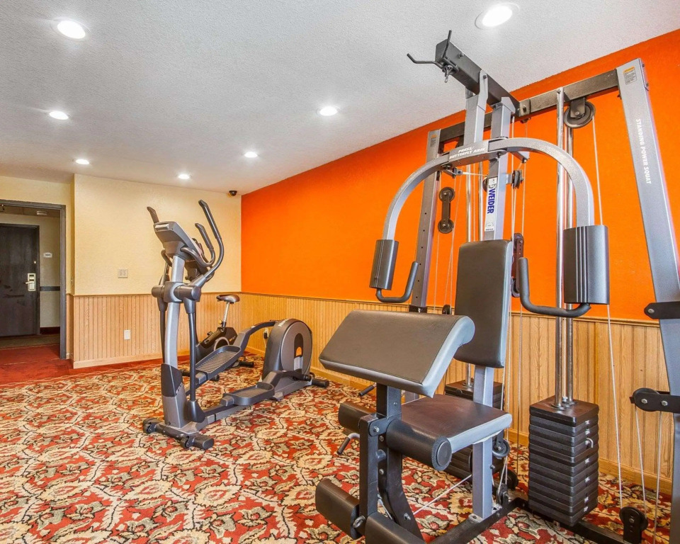 Rodeway Inn & Suites Madison East