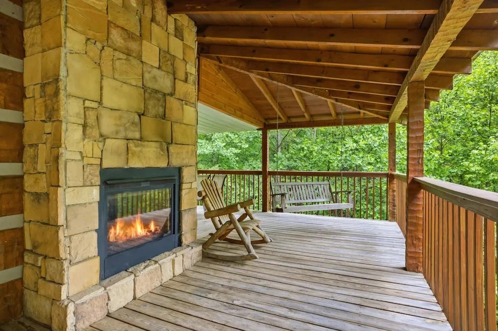 Black Bear Hideaway 2 Bedroom Home