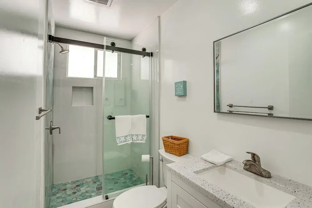 7 Mi Huntington Beach: Family Home w/ Patio!
