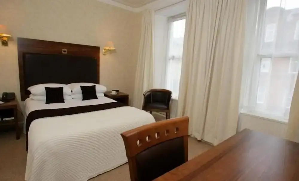 The New County Hotel