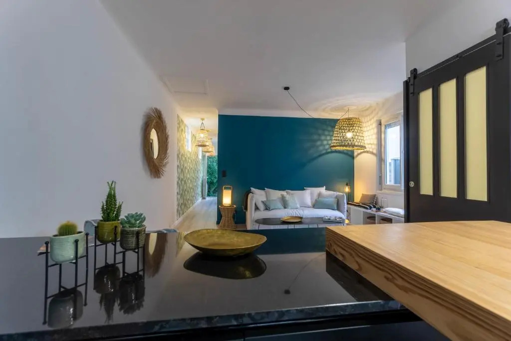 COCOON KEYWEEK Holiday House with lovely patio in Biarritz city center