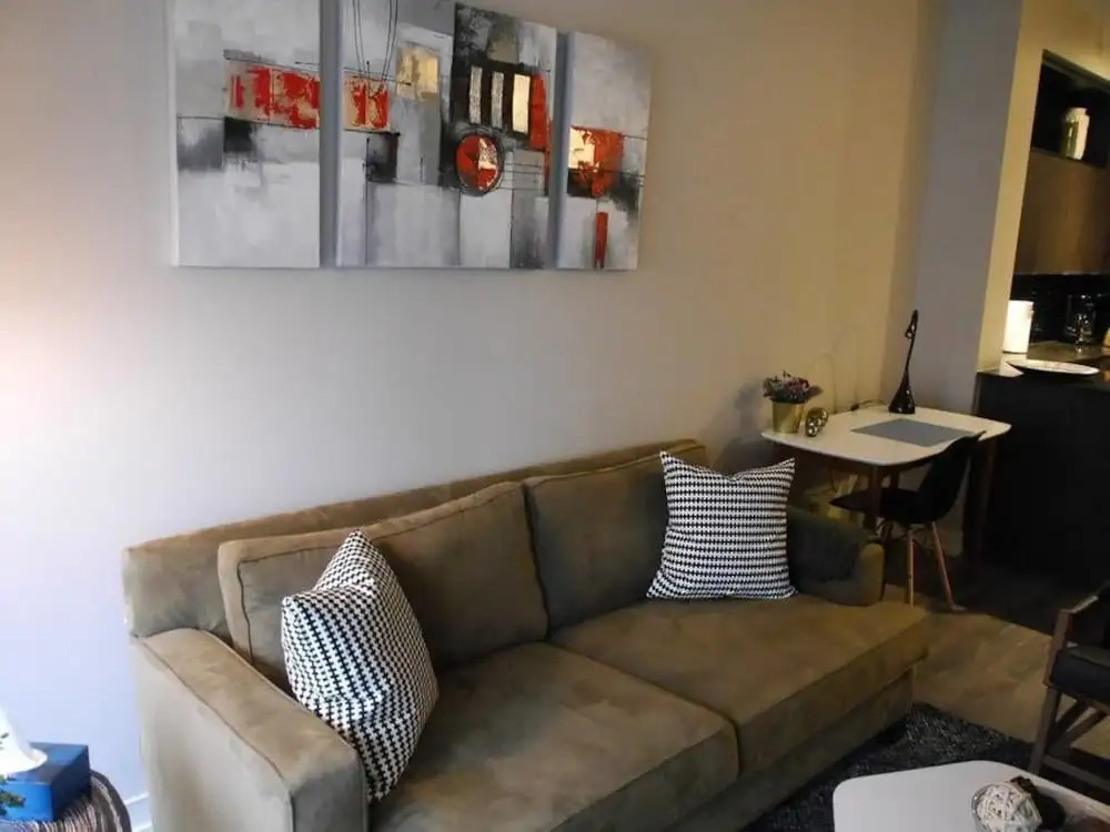 Newly Decorated Large 1BR