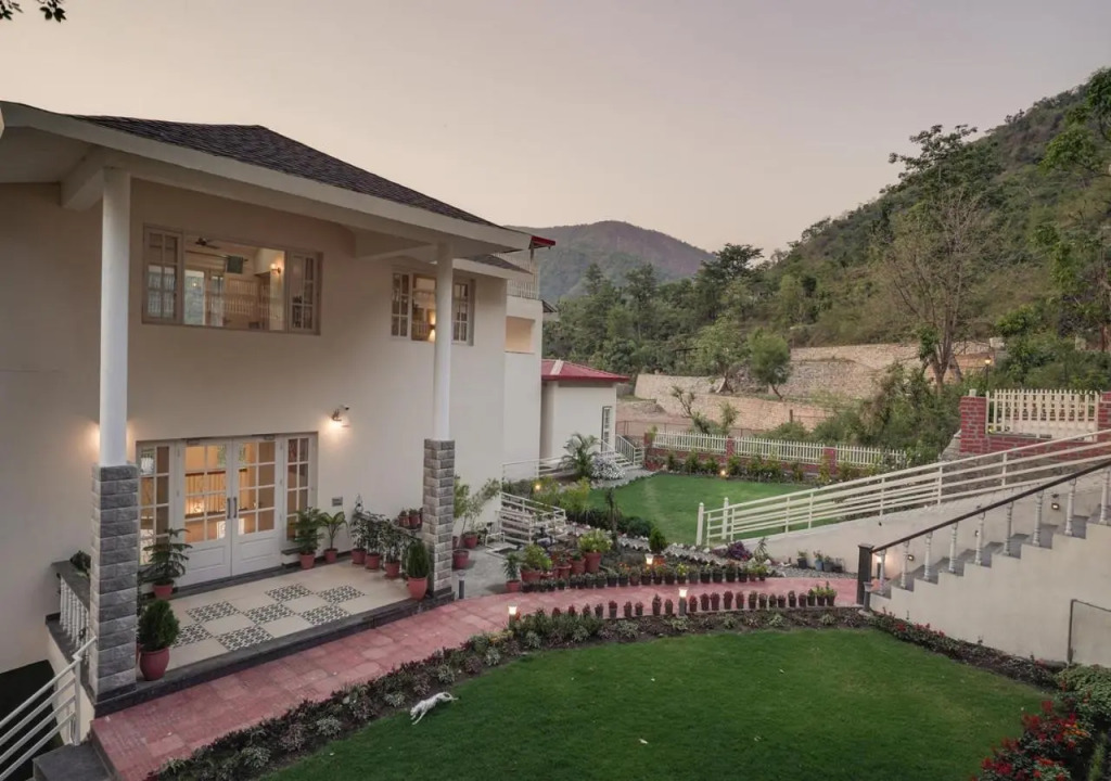 SaffronStays Casa Bellissimo, Dehradun - luxury villa near Malsi Deer Park with valley views