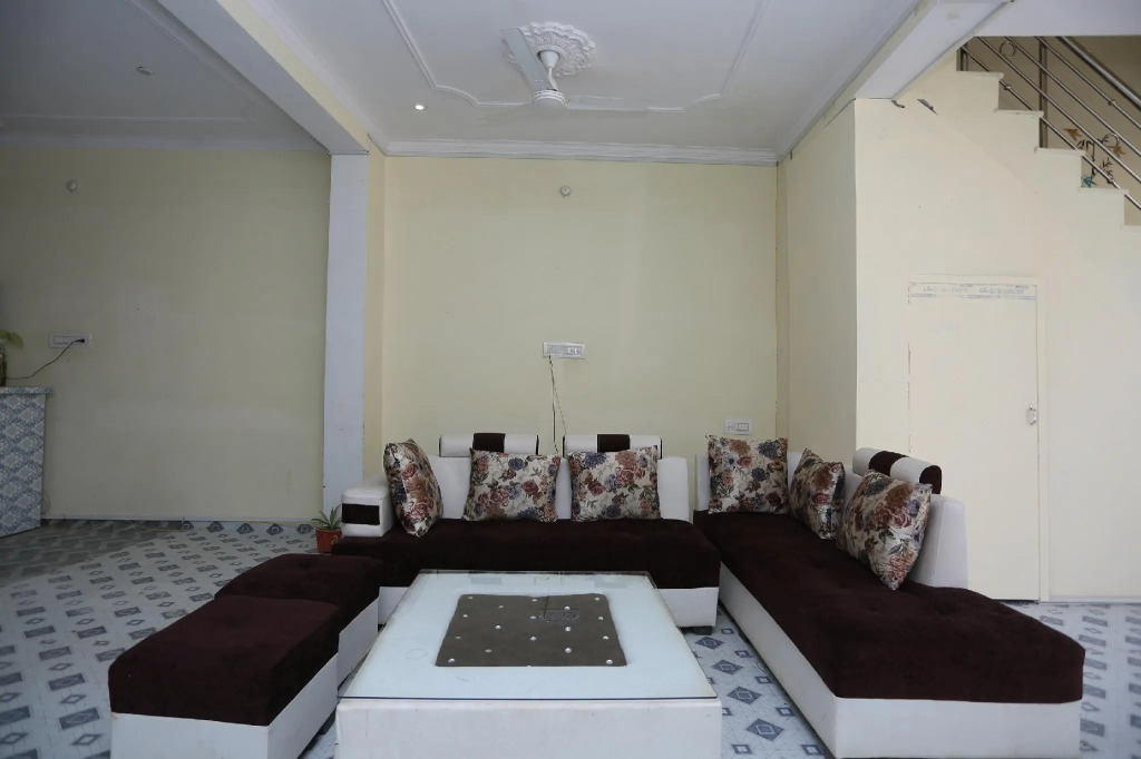 OYO 24735 Hotel Khush Khush