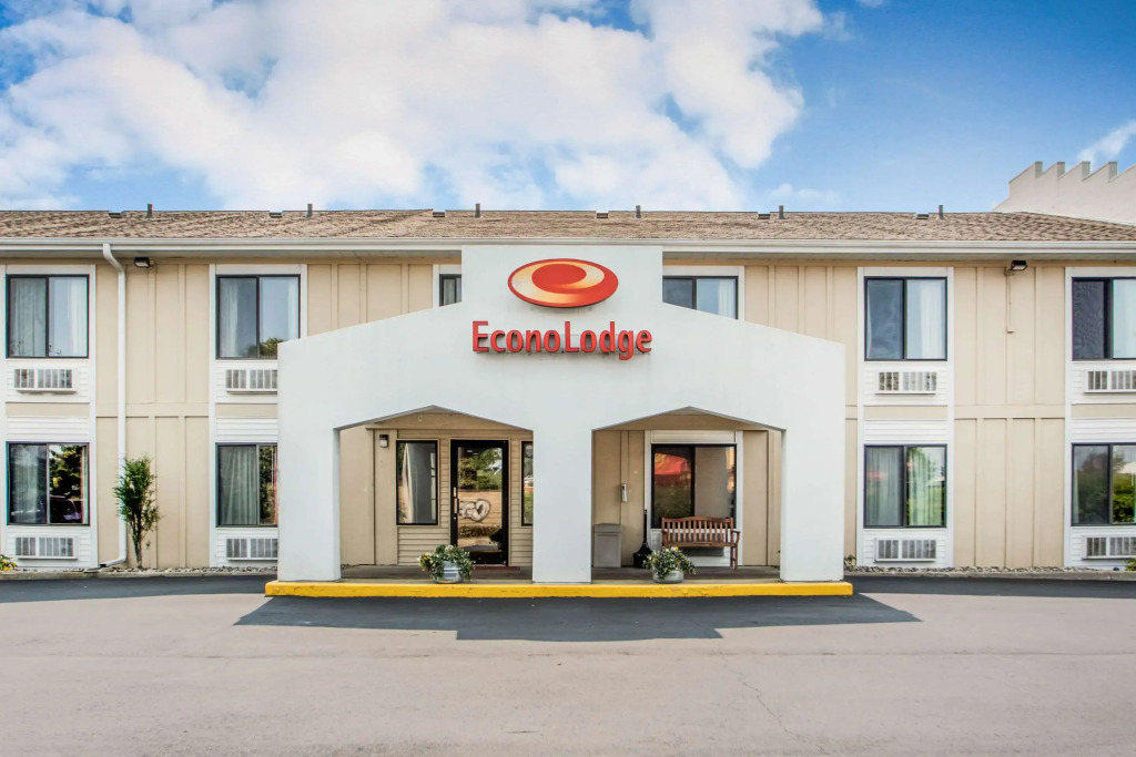 Red Roof Inn & Suites Tomah