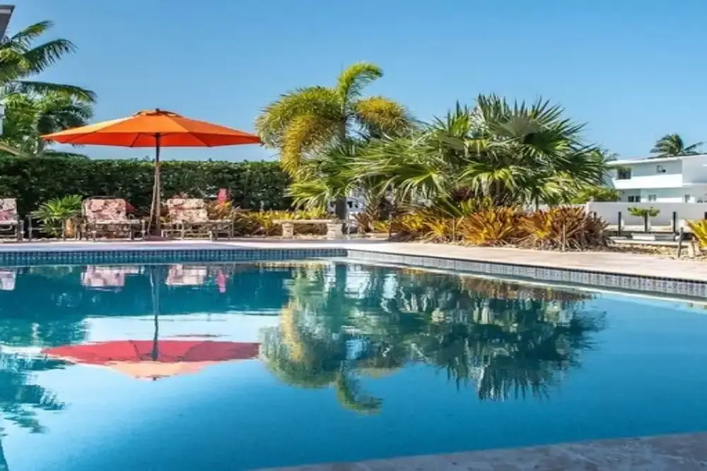 Exceptional Venetian Shores Home With Pool, Dock And Boat Lift. 4 Bedroom Home