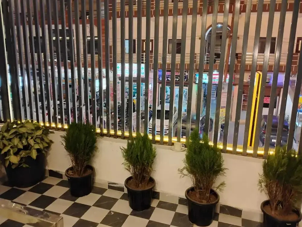 Hotel Aastha Inn