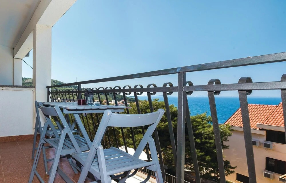 Five-Bedroom Holiday Home Primosten With Sea View 06