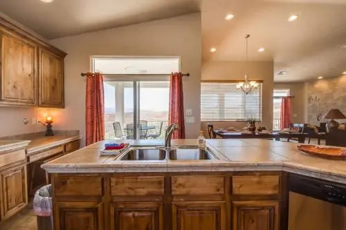 3BD/2B Sunset Views in the Desert