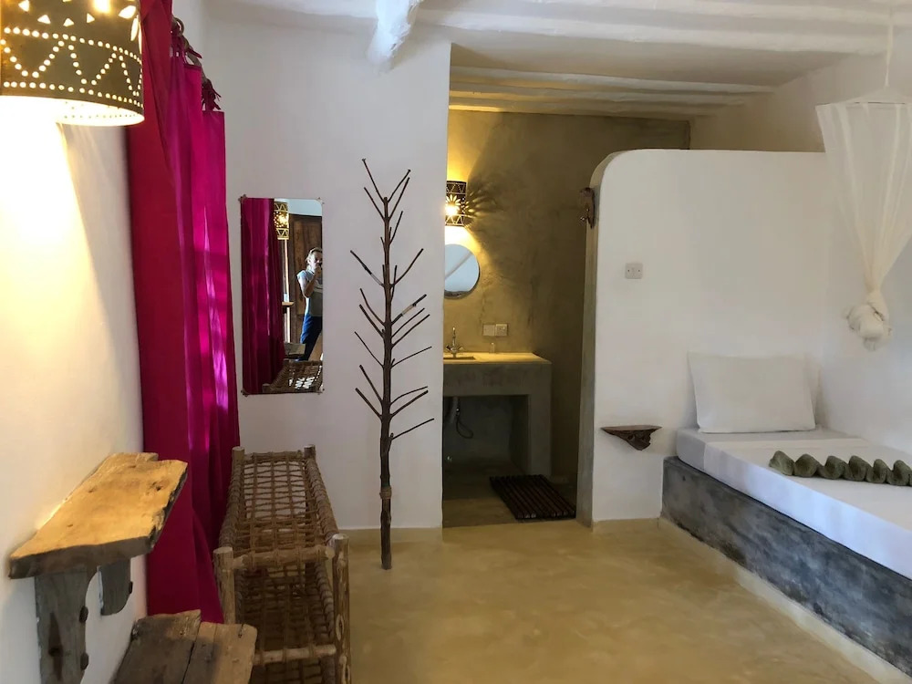 Zanzistar Lodge