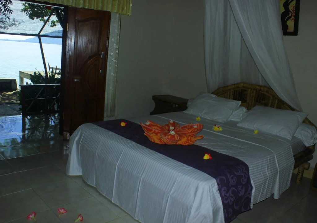 The Place Bungalow & Restaurant Sekotong