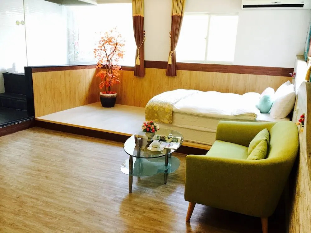 Now and Then Hot Spring Inn