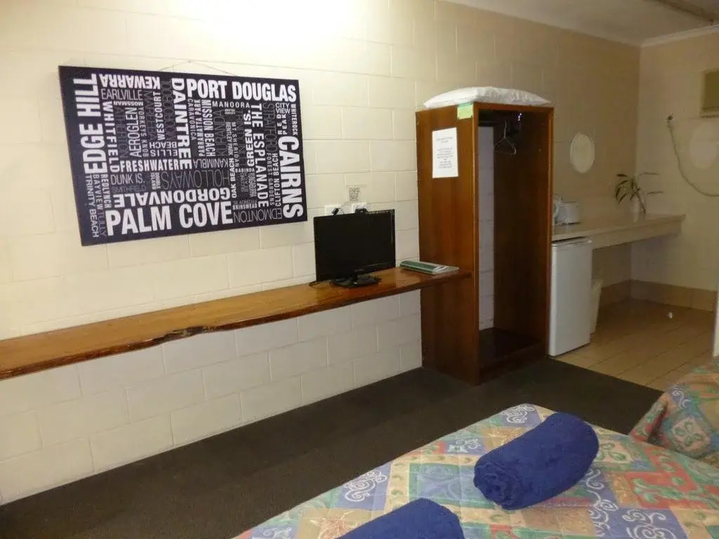 Cow Bay Hotel Motel