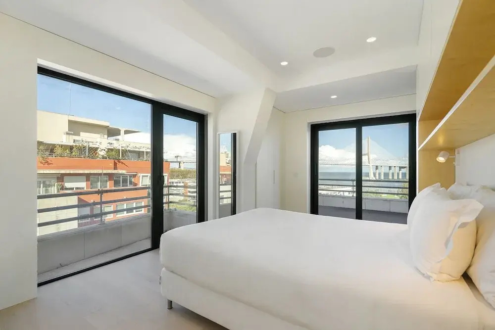 Bachelor Pad In The Sky: Great For Digital Nomads & Remote Workers