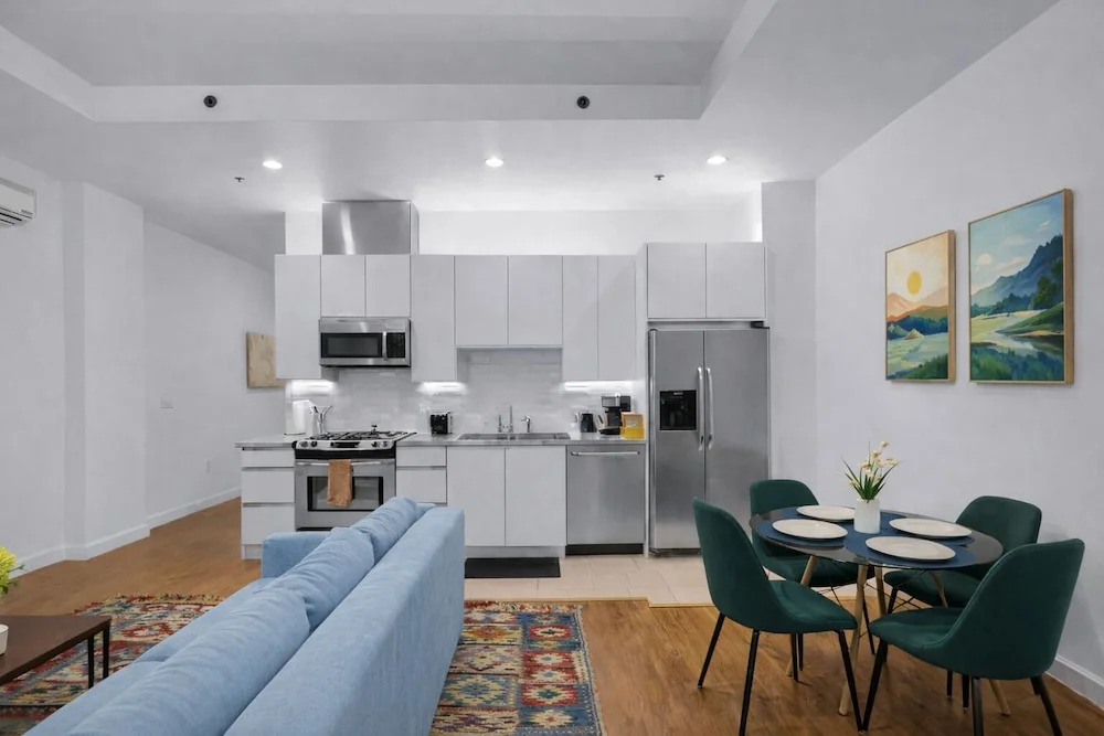 Meridia by Stylish Stays